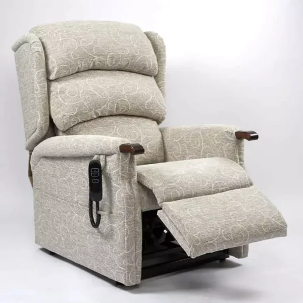 Primacare Denbigh Riser Recliner Chair