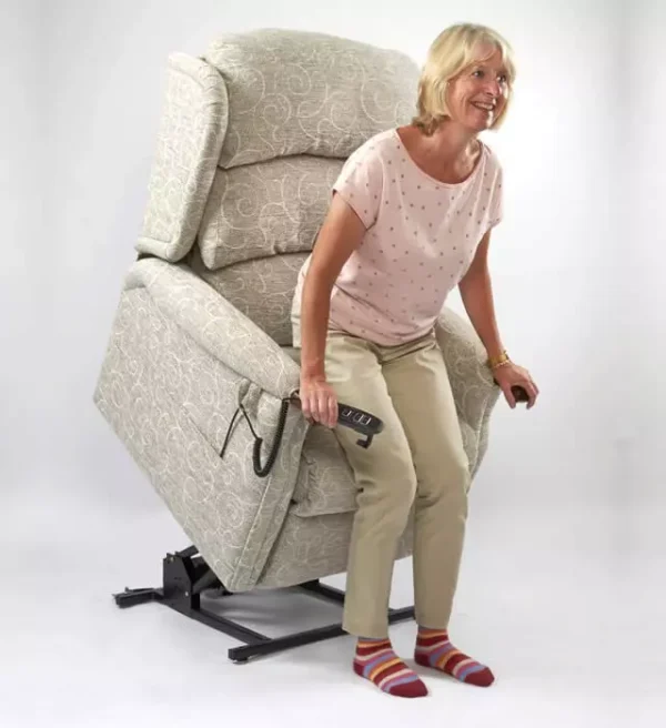 Primacare Denbigh Riser Recliner Chair