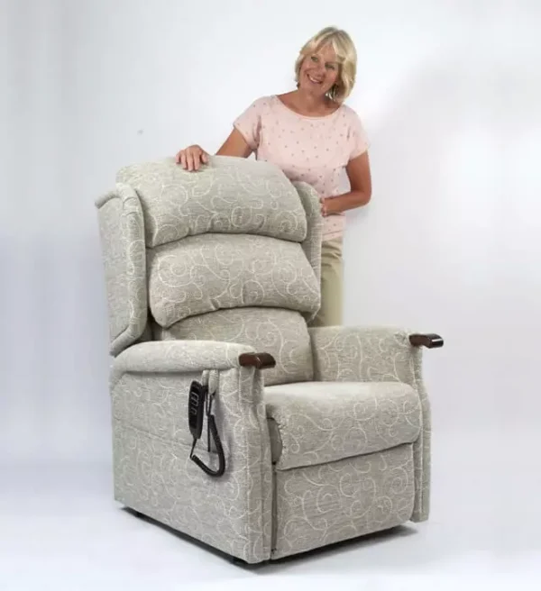 Primacare Denbigh Riser Recliner Chair
