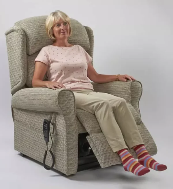 Primacare Hardwick Riser Recliner Chair