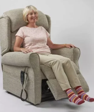 Primacare Hardwick Riser Recliner Chair