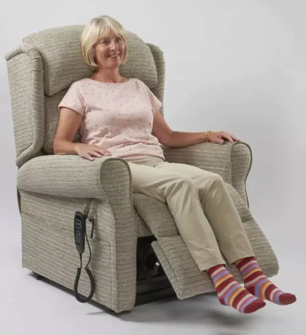 Primacare Hardwick Riser Recliner Chair