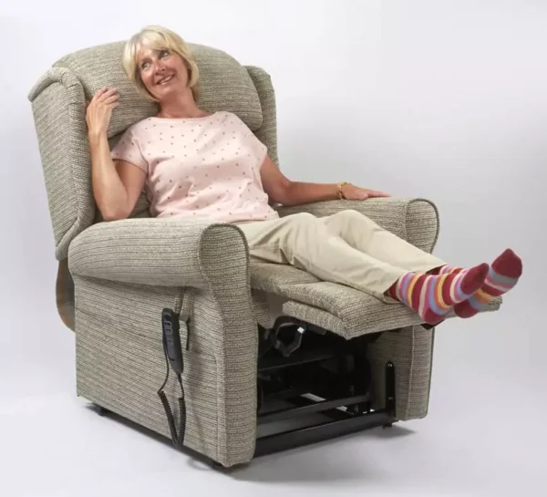 Primacare Hardwick Riser Recliner Chair