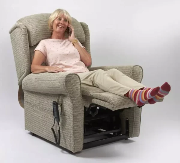Primacare Hardwick Riser Recliner Chair